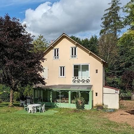 Maison Des Annees 30 - Vic-Sur-Cere - 14 Personnes Екстериор снимка