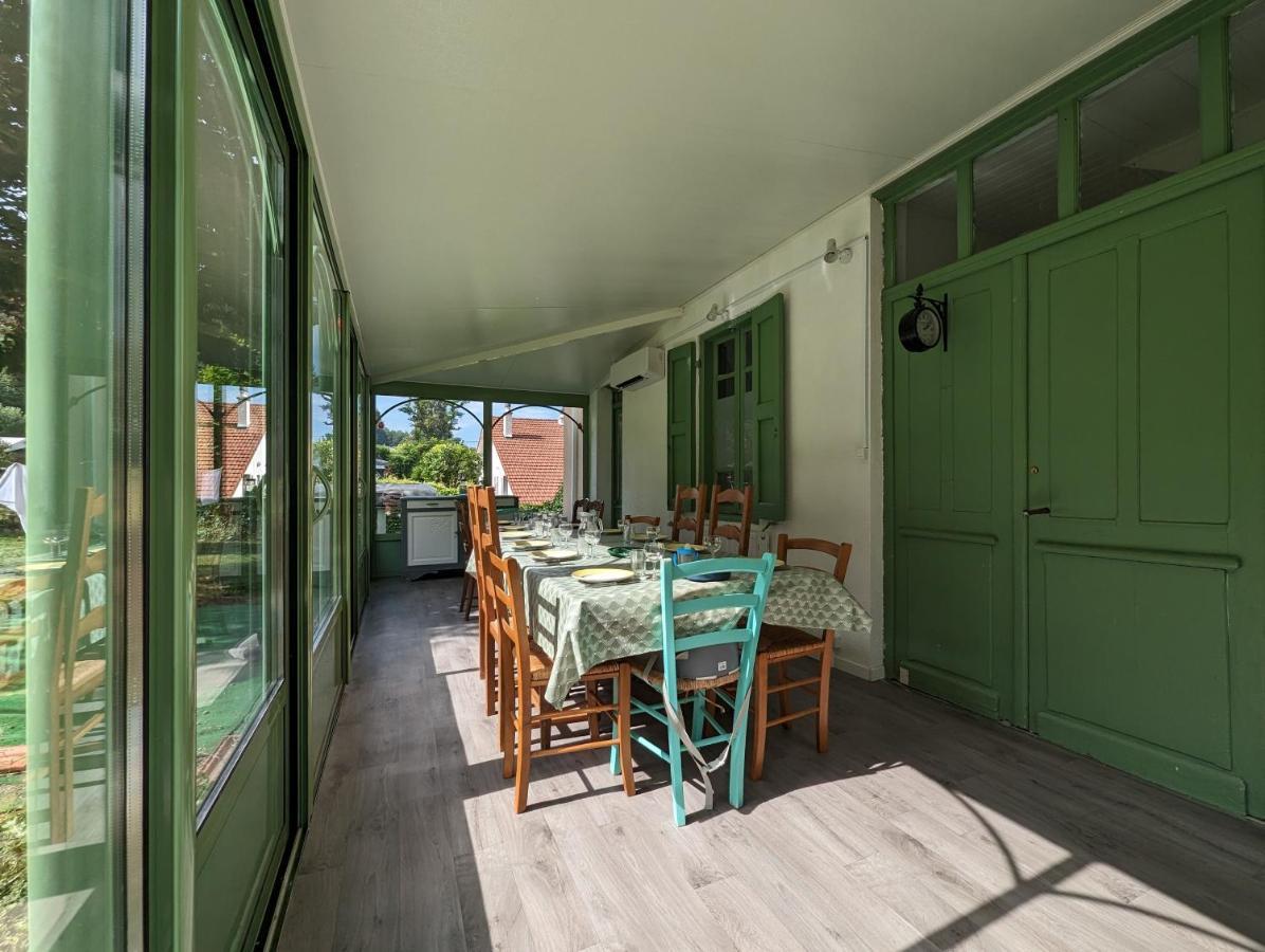 Maison Des Annees 30 - Vic-Sur-Cere - 14 Personnes Екстериор снимка